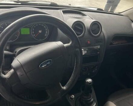 Серый Форд Фиеста, объемом двигателя 1.2 л и пробегом 194 тыс. км за 3300 $, фото 8 на Automoto.ua