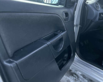 Сірий Форд Фієста, об'ємом двигуна 1.4 л та пробігом 230 тис. км за 3800 $, фото 15 на Automoto.ua