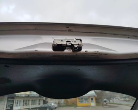 Серый Форд Фиеста, объемом двигателя 1.3 л и пробегом 150 тыс. км за 4100 $, фото 5 на Automoto.ua