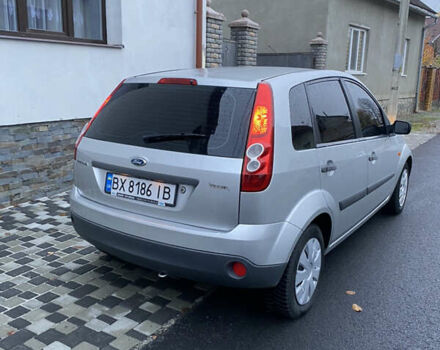 Серый Форд Фиеста, объемом двигателя 1.24 л и пробегом 156 тыс. км за 3500 $, фото 2 на Automoto.ua