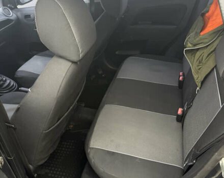 Серый Форд Фиеста, объемом двигателя 1.39 л и пробегом 202 тыс. км за 3499 $, фото 10 на Automoto.ua