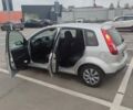 Сірий Форд Фієста, об'ємом двигуна 1.39 л та пробігом 189 тис. км за 3900 $, фото 5 на Automoto.ua