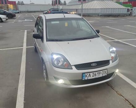 Сірий Форд Фієста, об'ємом двигуна 1.39 л та пробігом 189 тис. км за 3900 $, фото 13 на Automoto.ua