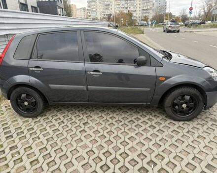 Серый Форд Фиеста, объемом двигателя 1.4 л и пробегом 202 тыс. км за 3499 $, фото 2 на Automoto.ua