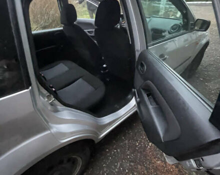 Серый Форд Фиеста, объемом двигателя 1.2 л и пробегом 78 тыс. км за 3200 $, фото 9 на Automoto.ua