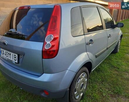 Серый Форд Фиеста, объемом двигателя 1.39 л и пробегом 184 тыс. км за 4600 $, фото 9 на Automoto.ua