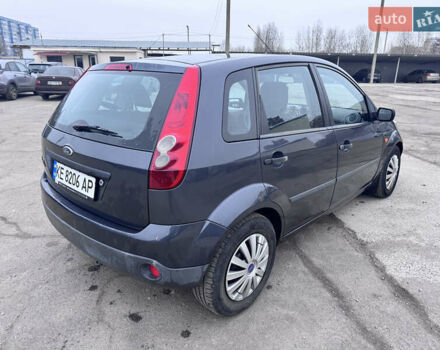 Серый Форд Фиеста, объемом двигателя 1.4 л и пробегом 225 тыс. км за 3700 $, фото 4 на Automoto.ua