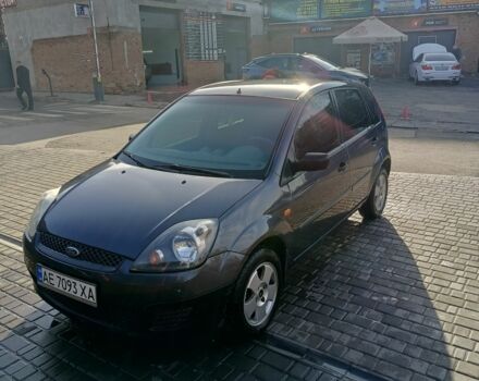 Серый Форд Фиеста, объемом двигателя 1.2 л и пробегом 180 тыс. км за 3700 $, фото 2 на Automoto.ua