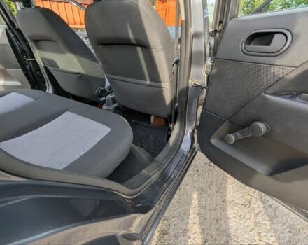 Сірий Форд Фієста, об'ємом двигуна 0 л та пробігом 160 тис. км за 4700 $, фото 7 на Automoto.ua