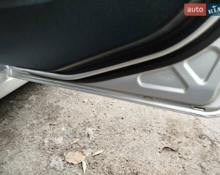 Серый Форд Фиеста, объемом двигателя 1.3 л и пробегом 150 тыс. км за 3700 $, фото 5 на Automoto.ua