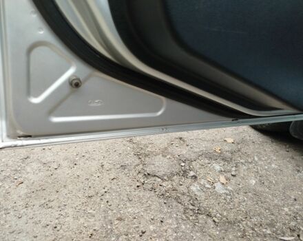 Серый Форд Фиеста, объемом двигателя 1.3 л и пробегом 150 тыс. км за 4100 $, фото 4 на Automoto.ua