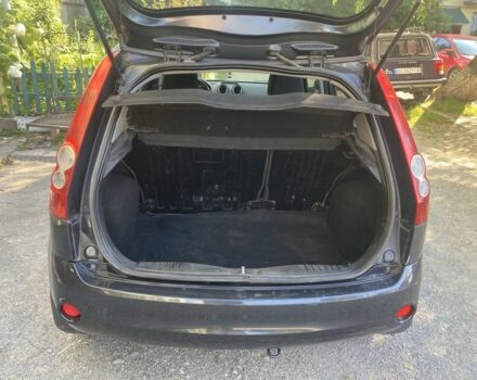 Серый Форд Фиеста, объемом двигателя 1.4 л и пробегом 270 тыс. км за 3500 $, фото 6 на Automoto.ua