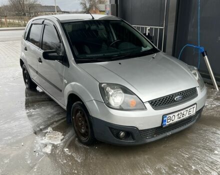 Серый Форд Фиеста, объемом двигателя 1.2 л и пробегом 194 тыс. км за 3300 $, фото 1 на Automoto.ua