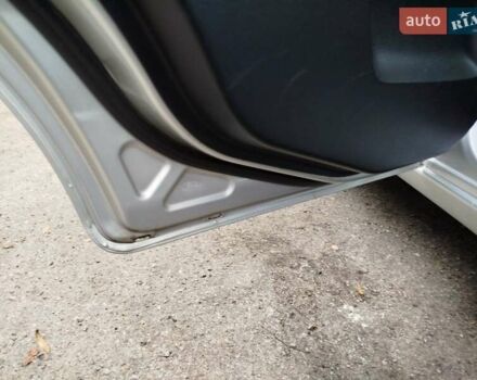 Серый Форд Фиеста, объемом двигателя 1.3 л и пробегом 150 тыс. км за 3700 $, фото 3 на Automoto.ua