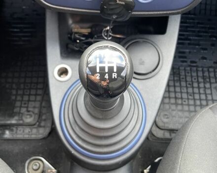 Сірий Форд Фієста, об'ємом двигуна 1.3 л та пробігом 180 тис. км за 5600 $, фото 2 на Automoto.ua