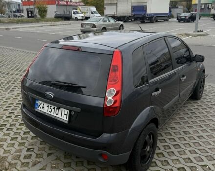 Серый Форд Фиеста, объемом двигателя 1.4 л и пробегом 202 тыс. км за 3499 $, фото 3 на Automoto.ua