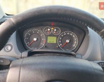 Серый Форд Фиеста, объемом двигателя 1.39 л и пробегом 269 тыс. км за 3800 $, фото 6 на Automoto.ua