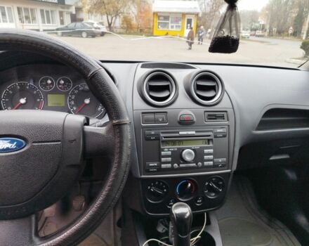 Серый Форд Фиеста, объемом двигателя 1.3 л и пробегом 150 тыс. км за 4100 $, фото 2 на Automoto.ua