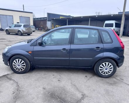 Серый Форд Фиеста, объемом двигателя 1.4 л и пробегом 225 тыс. км за 3700 $, фото 1 на Automoto.ua