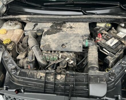 Серый Форд Фиеста, объемом двигателя 1.2 л и пробегом 194 тыс. км за 3300 $, фото 15 на Automoto.ua