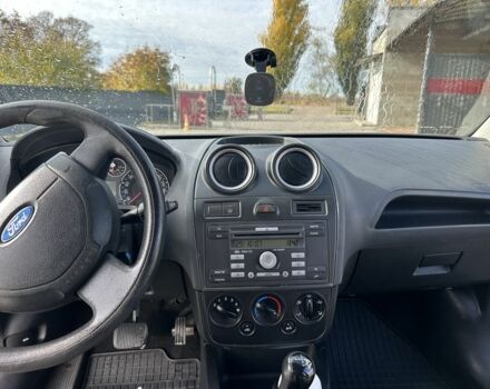 Форд Фиеста 2007 в Борисполе на Automoto.ua Серый Форд Фиеста, объемом двигателя 1.4 л и пробегом 255 тыс. км за 3900 $, фото 6 на Automoto.ua