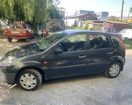 Серый Форд Фиеста, объемом двигателя 1.4 л и пробегом 270 тыс. км за 3500 $, фото 5 на Automoto.ua