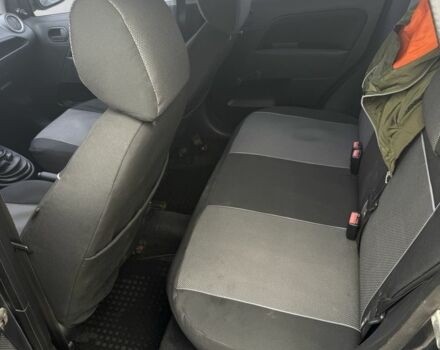 Серый Форд Фиеста, объемом двигателя 1.4 л и пробегом 202 тыс. км за 3499 $, фото 10 на Automoto.ua