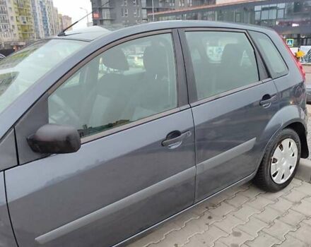 Серый Форд Фиеста, объемом двигателя 1.24 л и пробегом 125 тыс. км за 3450 $, фото 6 на Automoto.ua