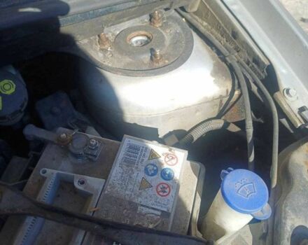 Серый Форд Фиеста, объемом двигателя 1.4 л и пробегом 233 тыс. км за 902 $, фото 10 на Automoto.ua