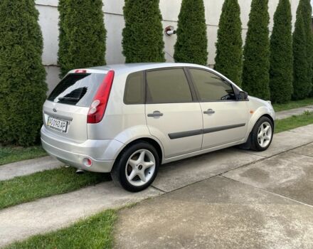 Сірий Форд Фієста, об'ємом двигуна 1.4 л та пробігом 300 тис. км за 2999 $, фото 3 на Automoto.ua