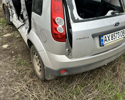 Сірий Форд Фієста, об'ємом двигуна 1.39 л та пробігом 88 тис. км за 1000 $, фото 2 на Automoto.ua