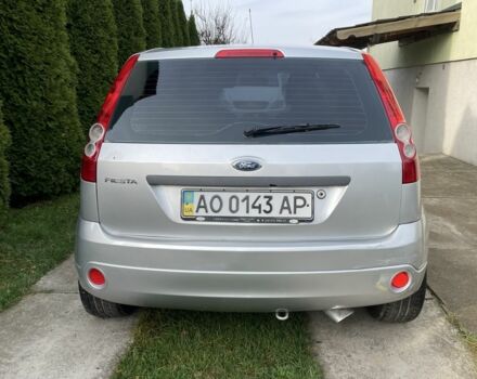 Сірий Форд Фієста, об'ємом двигуна 1.4 л та пробігом 300 тис. км за 2999 $, фото 4 на Automoto.ua