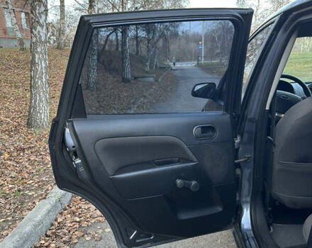 Серый Форд Фиеста, объемом двигателя 1.24 л и пробегом 234 тыс. км за 4200 $, фото 12 на Automoto.ua