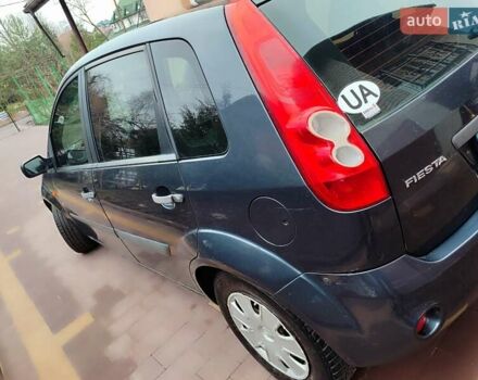 Серый Форд Фиеста, объемом двигателя 1.39 л и пробегом 203 тыс. км за 2999 $, фото 1 на Automoto.ua