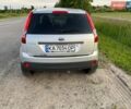 Серый Форд Фиеста, объемом двигателя 1.4 л и пробегом 174 тыс. км за 5300 $, фото 5 на Automoto.ua