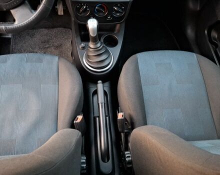 Сірий Форд Фієста, об'ємом двигуна 1.4 л та пробігом 250 тис. км за 4400 $, фото 19 на Automoto.ua