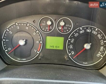 Сірий Форд Фієста, об'ємом двигуна 1.39 л та пробігом 149 тис. км за 3500 $, фото 5 на Automoto.ua