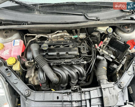 Сірий Форд Фієста, об'ємом двигуна 1.39 л та пробігом 88 тис. км за 1000 $, фото 5 на Automoto.ua