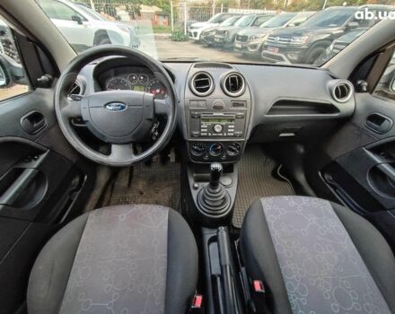 Серый Форд Фиеста, объемом двигателя 1.2 л и пробегом 110 тыс. км за 4490 $, фото 11 на Automoto.ua
