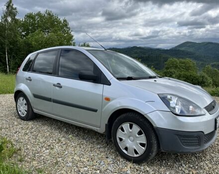 Серый Форд Фиеста, объемом двигателя 1.2 л и пробегом 175 тыс. км за 3900 $, фото 3 на Automoto.ua