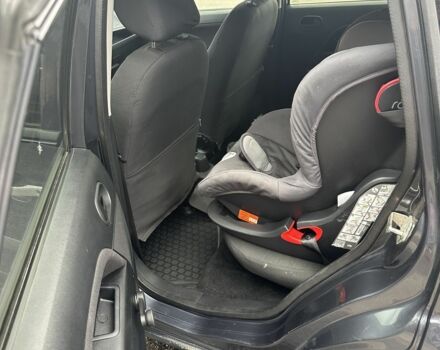 Сірий Форд Фієста, об'ємом двигуна 1.2 л та пробігом 172 тис. км за 3800 $, фото 8 на Automoto.ua