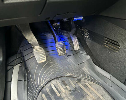 Сірий Форд Фієста, об'ємом двигуна 1.24 л та пробігом 209 тис. км за 4400 $, фото 27 на Automoto.ua