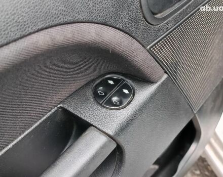 Серый Форд Фиеста, объемом двигателя 1.2 л и пробегом 110 тыс. км за 4490 $, фото 18 на Automoto.ua