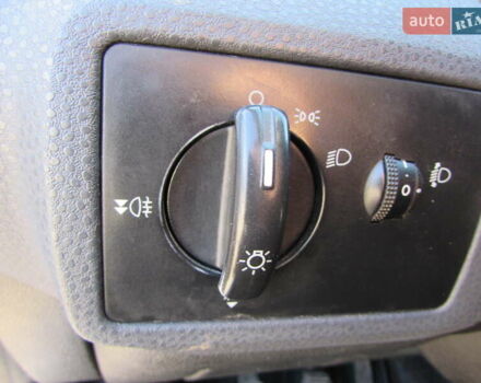 Серый Форд Фиеста, объемом двигателя 1.39 л и пробегом 223 тыс. км за 4200 $, фото 21 на Automoto.ua