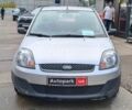 Серый Форд Фиеста, объемом двигателя 1.2 л и пробегом 110 тыс. км за 4490 $, фото 1 на Automoto.ua