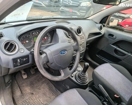 Серый Форд Фиеста, объемом двигателя 1.2 л и пробегом 110 тыс. км за 4490 $, фото 17 на Automoto.ua