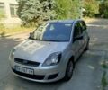 Серый Форд Фиеста, объемом двигателя 1.2 л и пробегом 265 тыс. км за 3800 $, фото 1 на Automoto.ua
