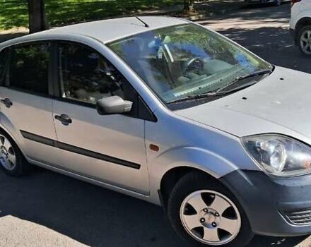 Серый Форд Фиеста, объемом двигателя 1.24 л и пробегом 149 тыс. км за 4350 $, фото 7 на Automoto.ua