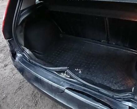 Серый Форд Фиеста, объемом двигателя 1.39 л и пробегом 176 тыс. км за 2100 $, фото 10 на Automoto.ua