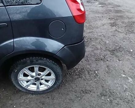 Серый Форд Фиеста, объемом двигателя 1.39 л и пробегом 176 тыс. км за 2100 $, фото 12 на Automoto.ua